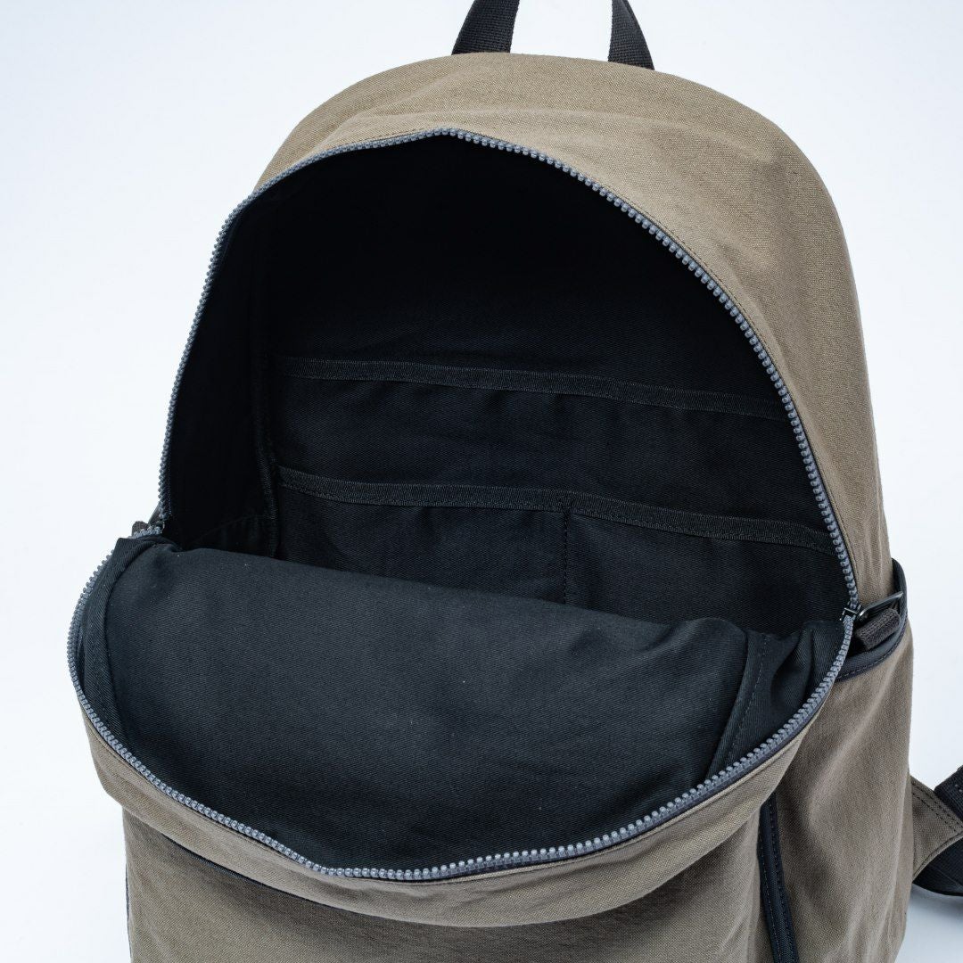 MARGARET HOWELL idea キャンパー リュック 商品｜THE BAGMANIA