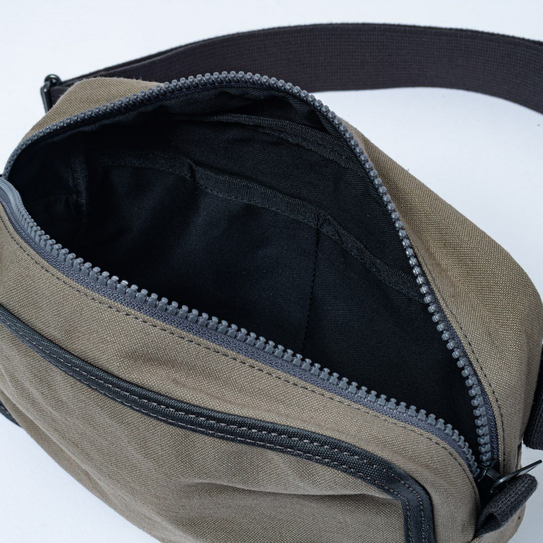 MARGARET HOWELL idea キャンパー ウエストバッグ 商品｜THE BAGMANIA