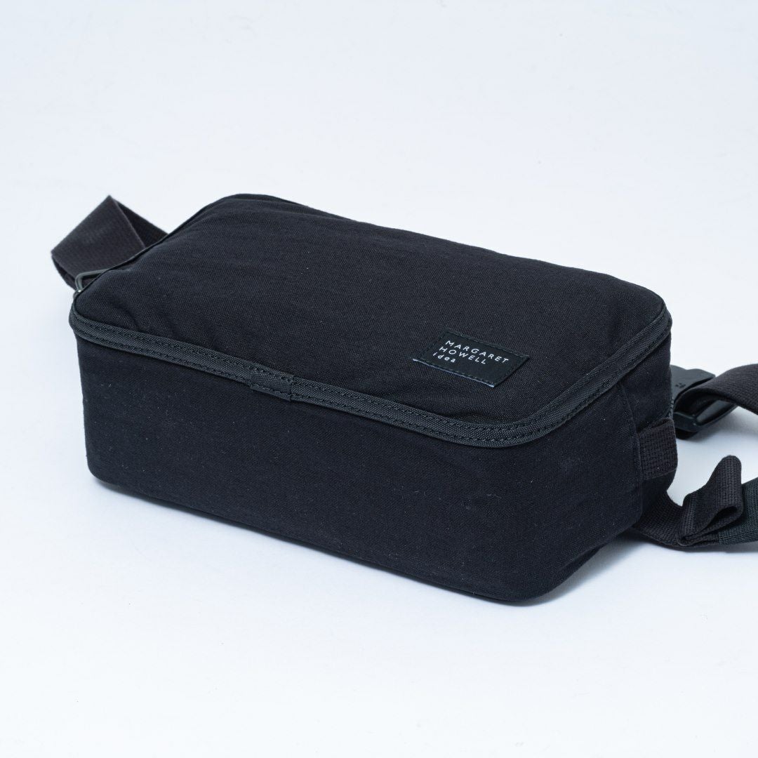 MARGARET HOWELL idea キャンパー ウエストバッグ 商品｜THE BAGMANIA