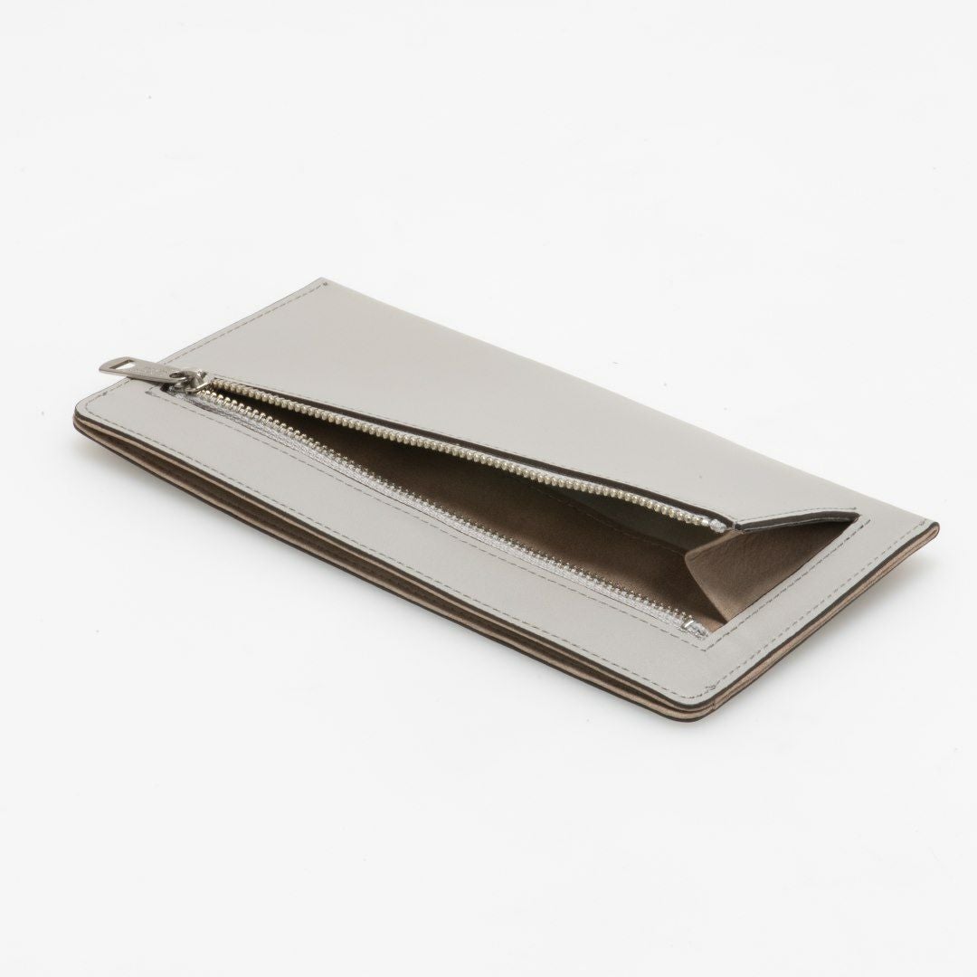 【人気】マーガレットハウエルアイデア 長財布 ピルモント ロゴ入りカード グレー MARGARET HOWELL idea エルム 薄型長財布 商品｜THE BAGMANIA