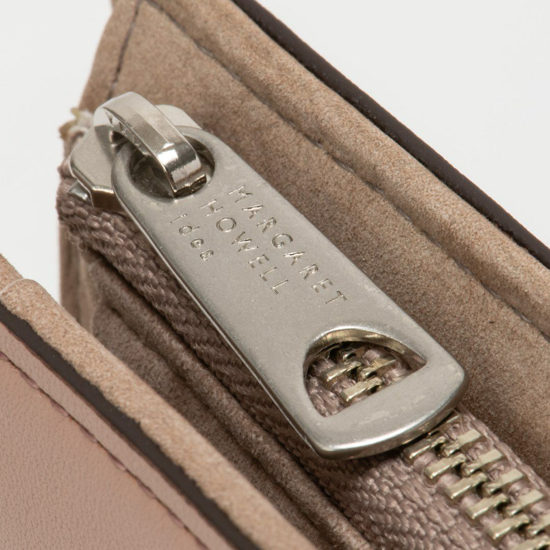 MARGARET HOWELL idea エルム 薄型L字ファスナー折り財布 商品｜THE