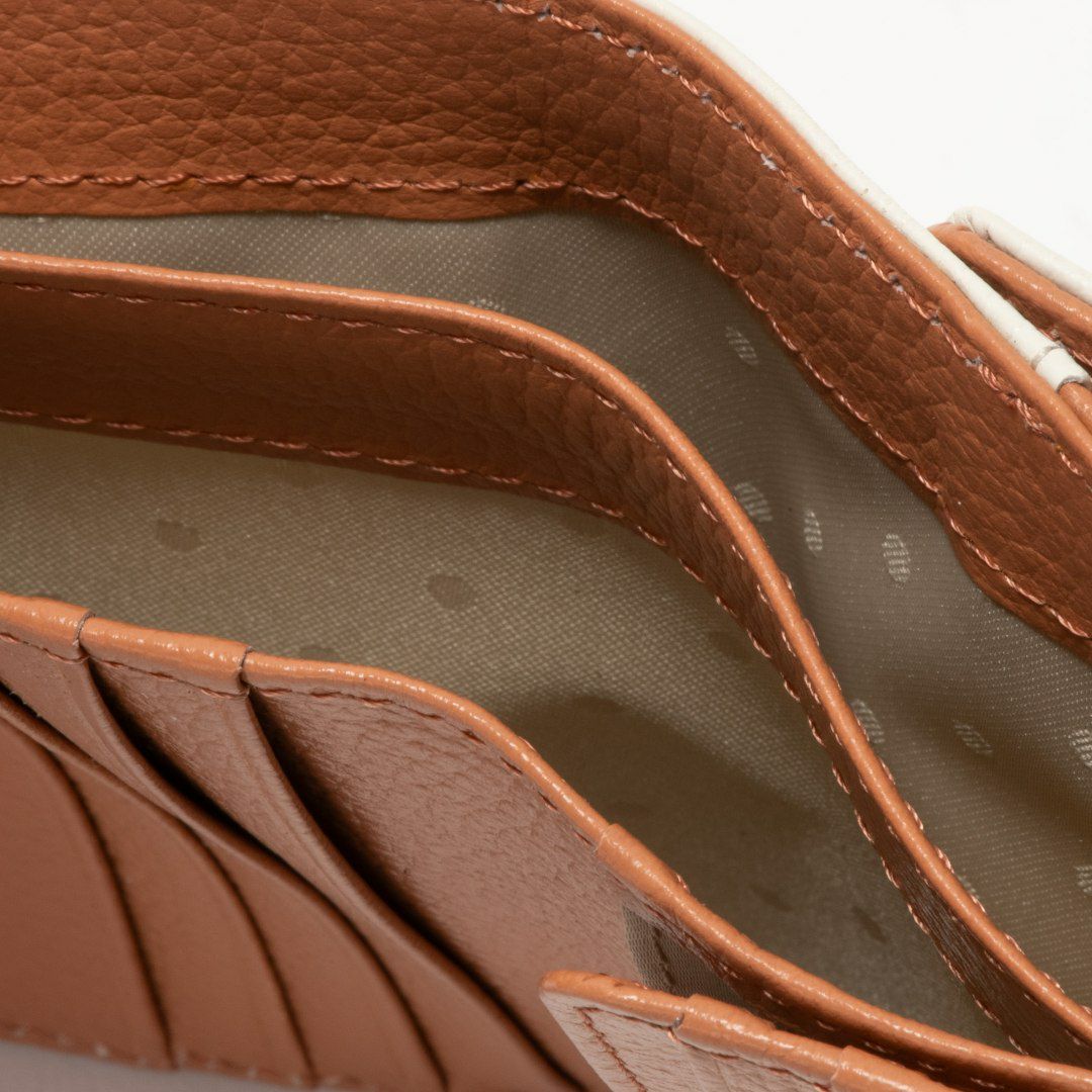 U by ungaroシルヴィー BOX折り財布 アイボリー