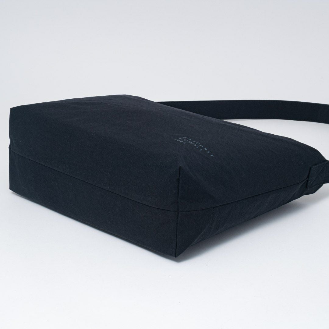 MARGARET HOWELL idea ケルプ ショルダーバッグ(C) 商品｜THE BAGMANIA