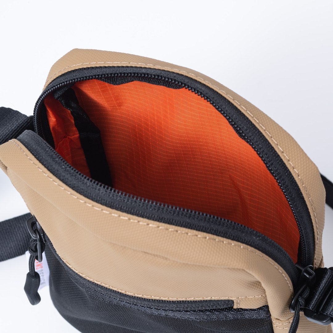 BEAMS DESIGNE LASTIC MESH ショルダーバッグ【BMMH0BS9】 サンドベージュ