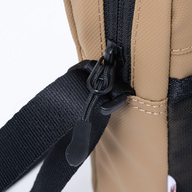 BEAMS DESIGN ELASTIC MESH ショルダーバッグ【BMMH0BS9】 サンドベージュ