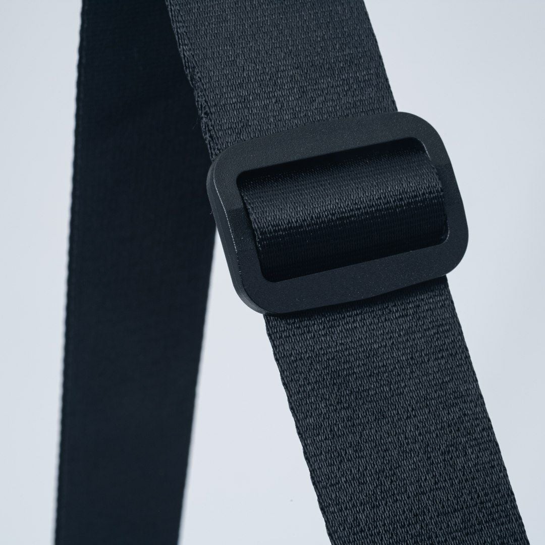 BEAMS DESIGN ELASTIC MESH ショルダーバッグ【BMMH0BSA】 ネイビー