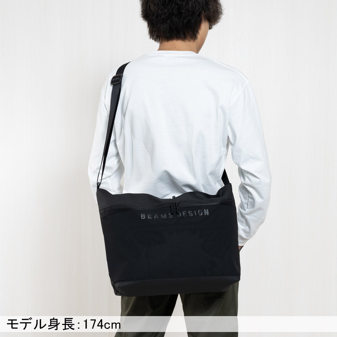 BEAMS DESIGN ELASTIC MESH ショルダーバッグ【BMMH0BSA】