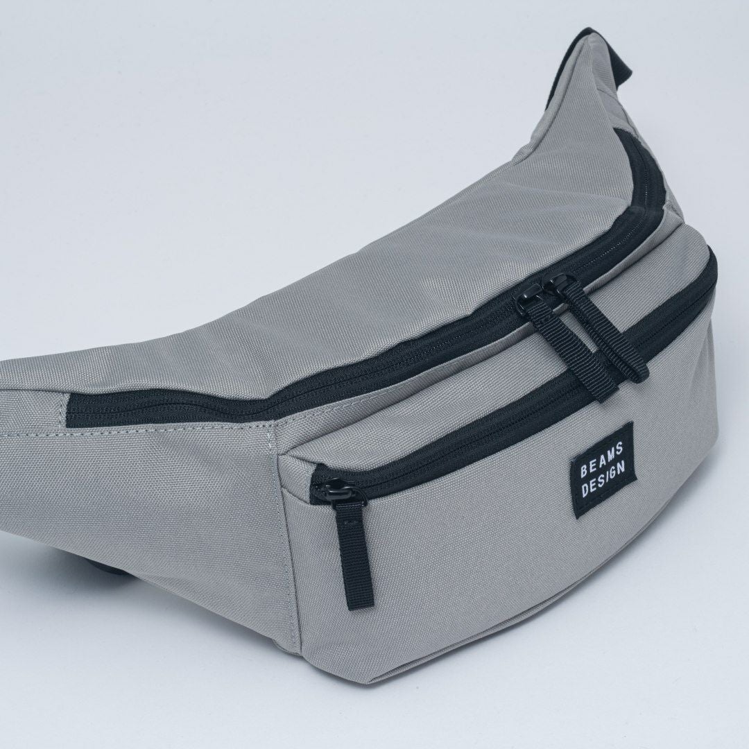 BEAMS DESIGN Every One 横型ボディバッグ グレー