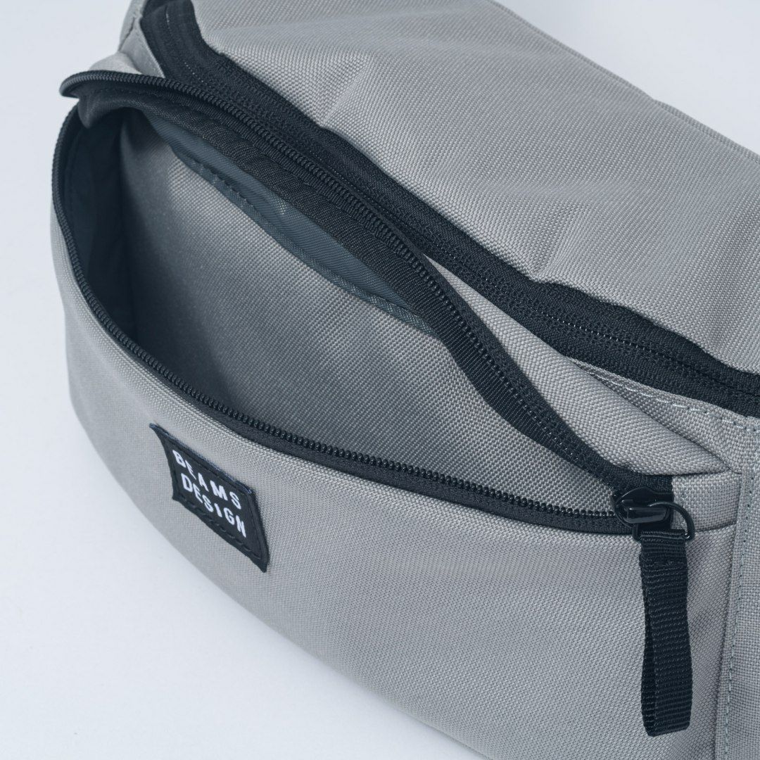 BEAMS DESIGN Every One 横型ボディバッグ 商品｜THE BAGMANIA