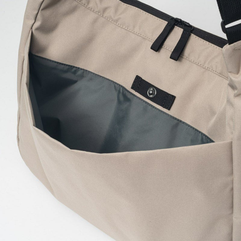 BEAMS DESIGN Every One ショルダーバッグ ベージュ
