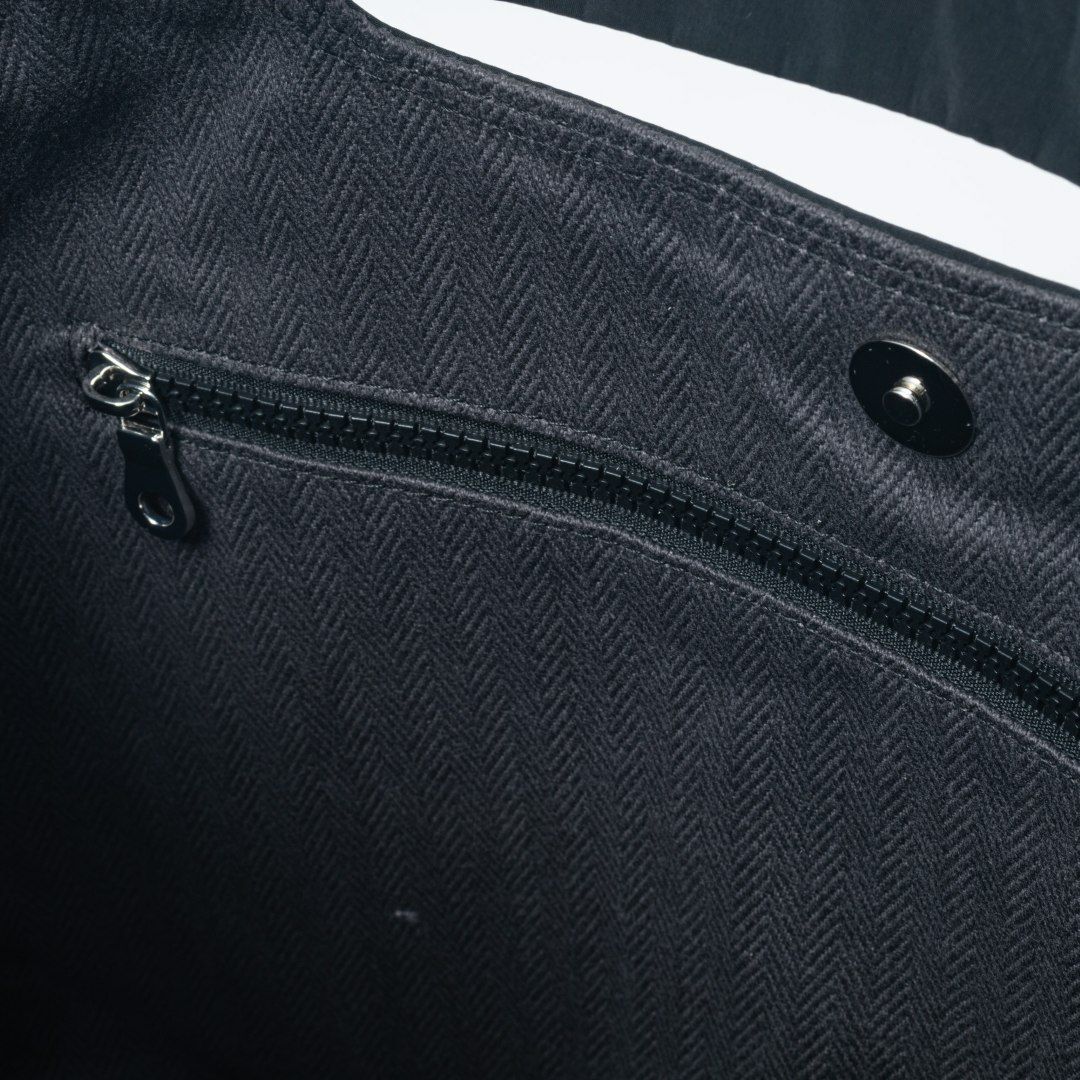 MANIUNO KAJIF トートバッグ(M) ブラック