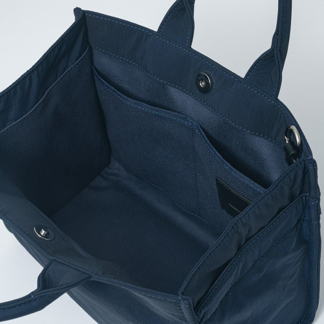 MANIUNO KAJIF スクエアミニトート(M) 商品｜THE BAGMANIA