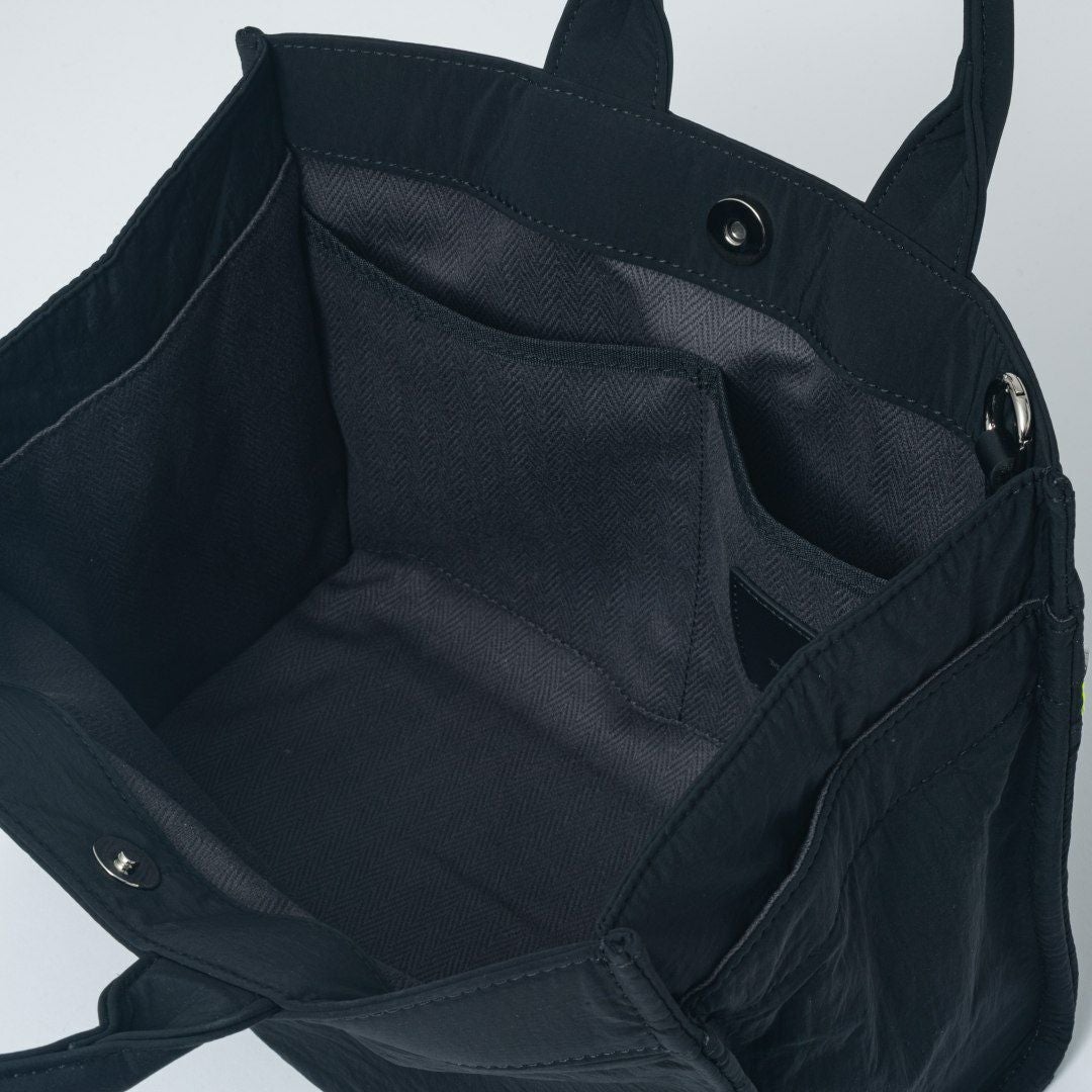 MANIUNO KAJIF スクエアミニトート(M) ブラック