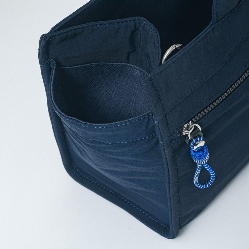 MANIUNO KAJIF スクエアミニトート(M) ネイビー