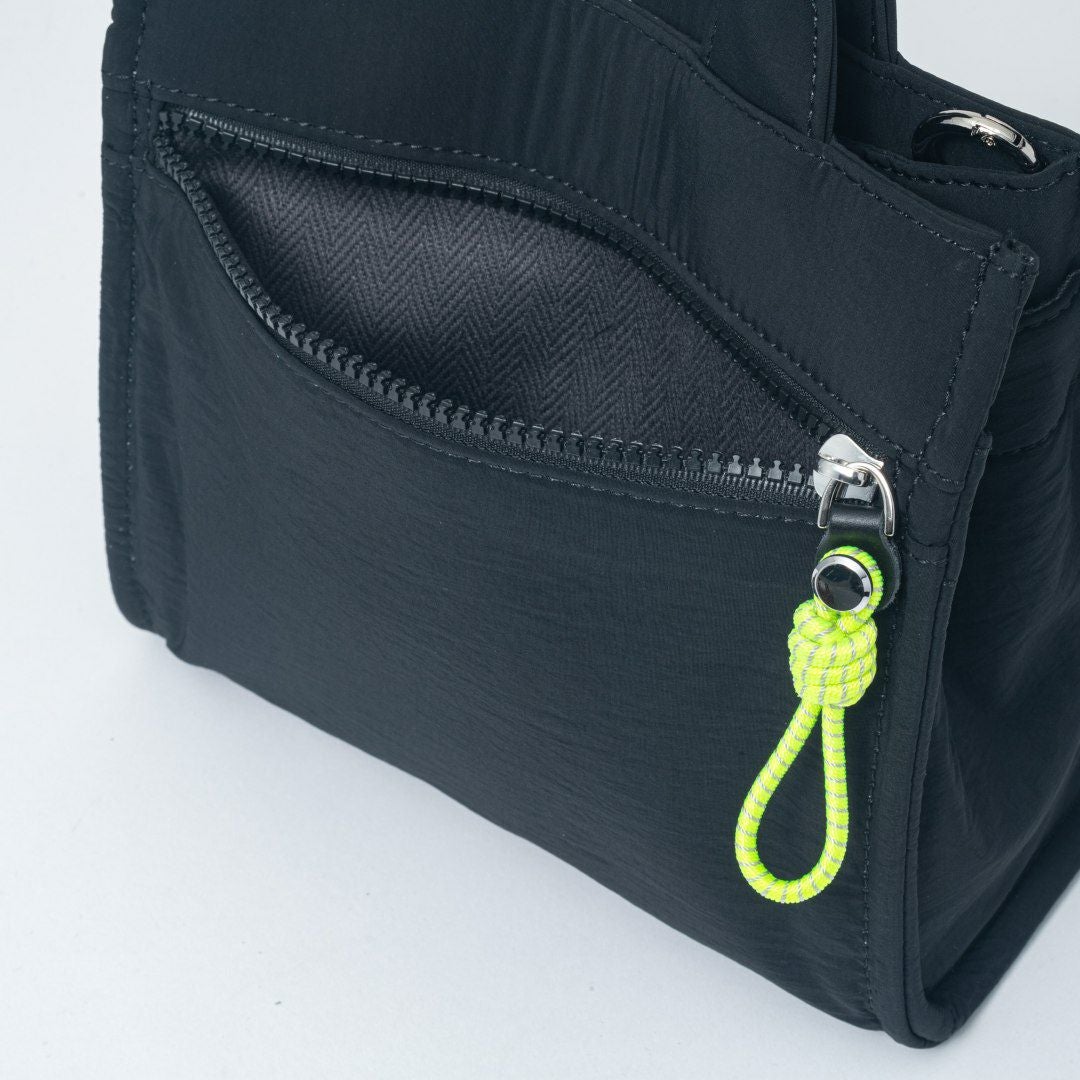 MANIUNO KAJIF スクエアミニトート(S) ブラック