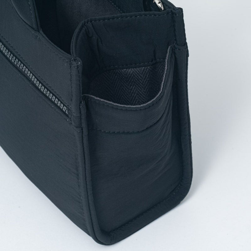 MANIUNO KAJIF スクエアミニトート(S) ブラック