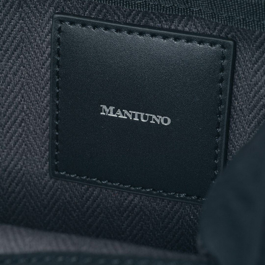 MANIUNO KAJIF スクエアミニトート(S) ブラック