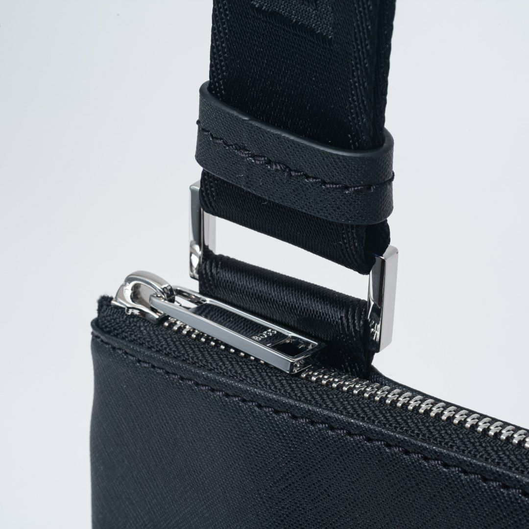 BOSS Zair ショルダーバッグ【HBMH5ZS2】 ブラック