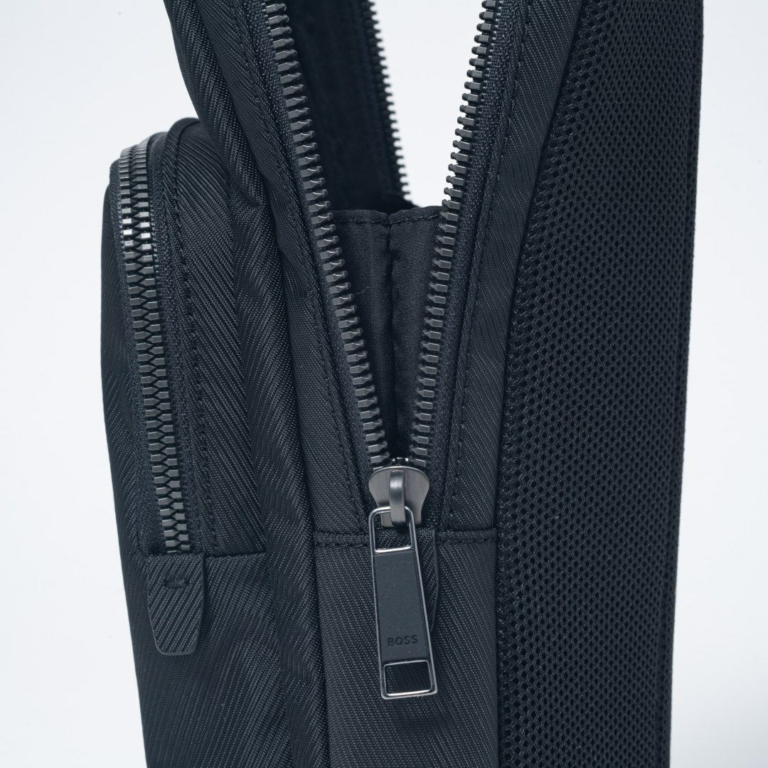 BOSS Catch ボディバッグ【HBMH5WS5】 商品｜THE BAGMANIA