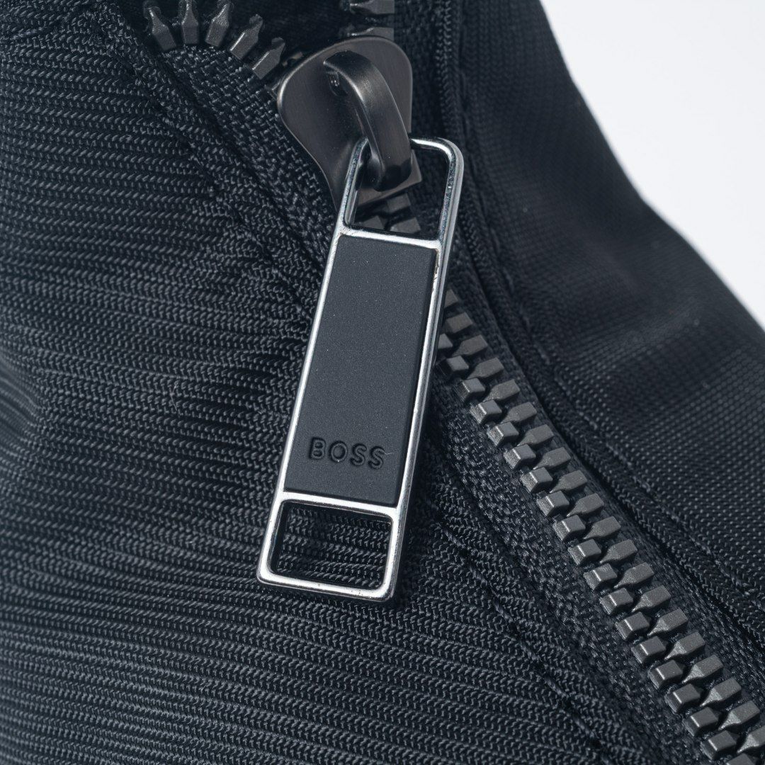 BOSS Catch ショルダーバッグ【HBMH5WS4】 商品｜THE BAGMANIA