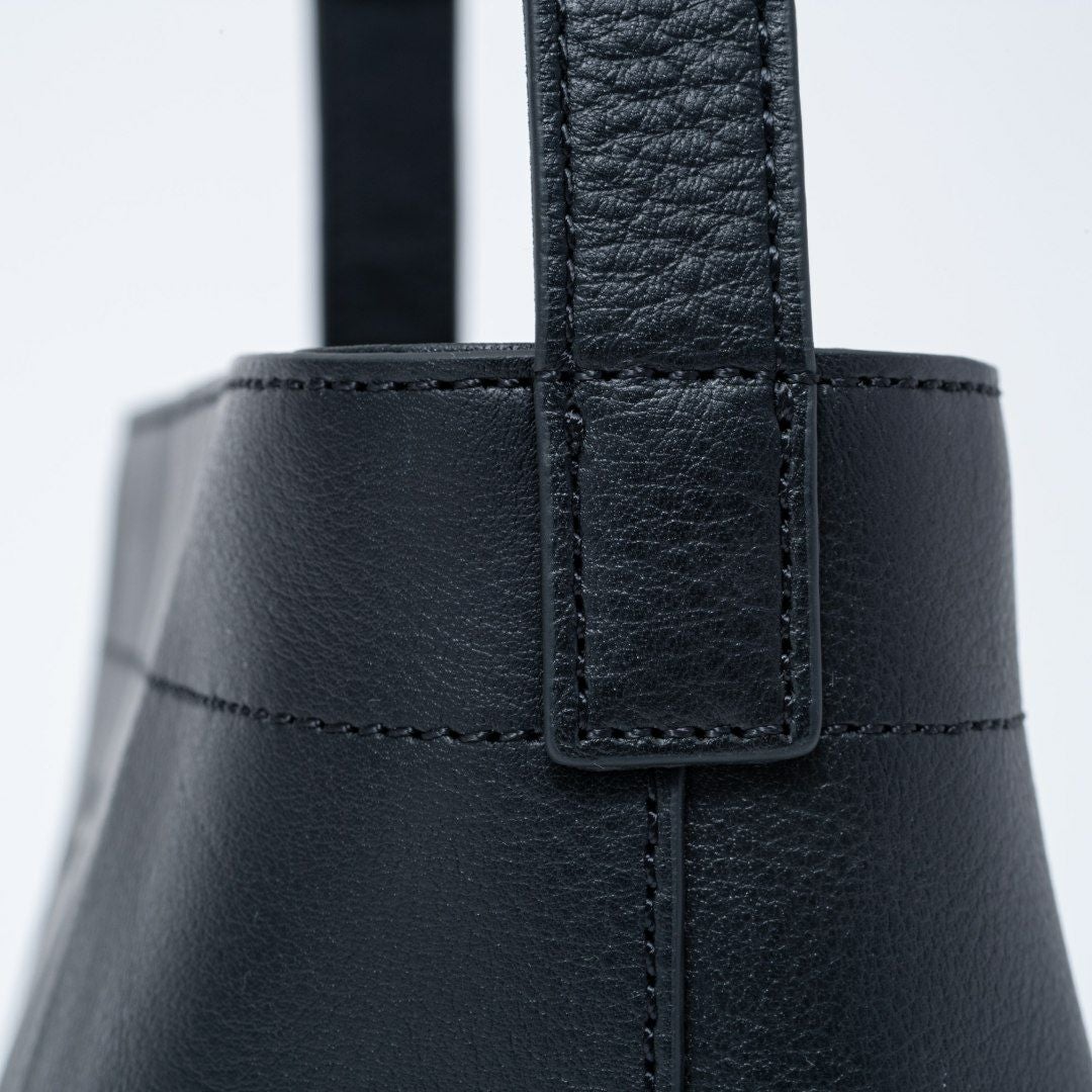 MARGARET HOWELL idea リドニー ショルダー ブラック