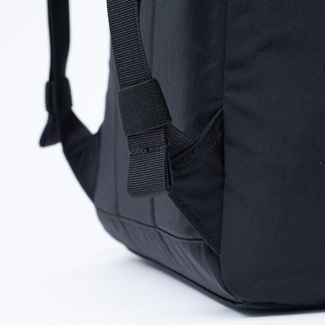 MARGARET HOWELL idea マドックス リュック ブラック