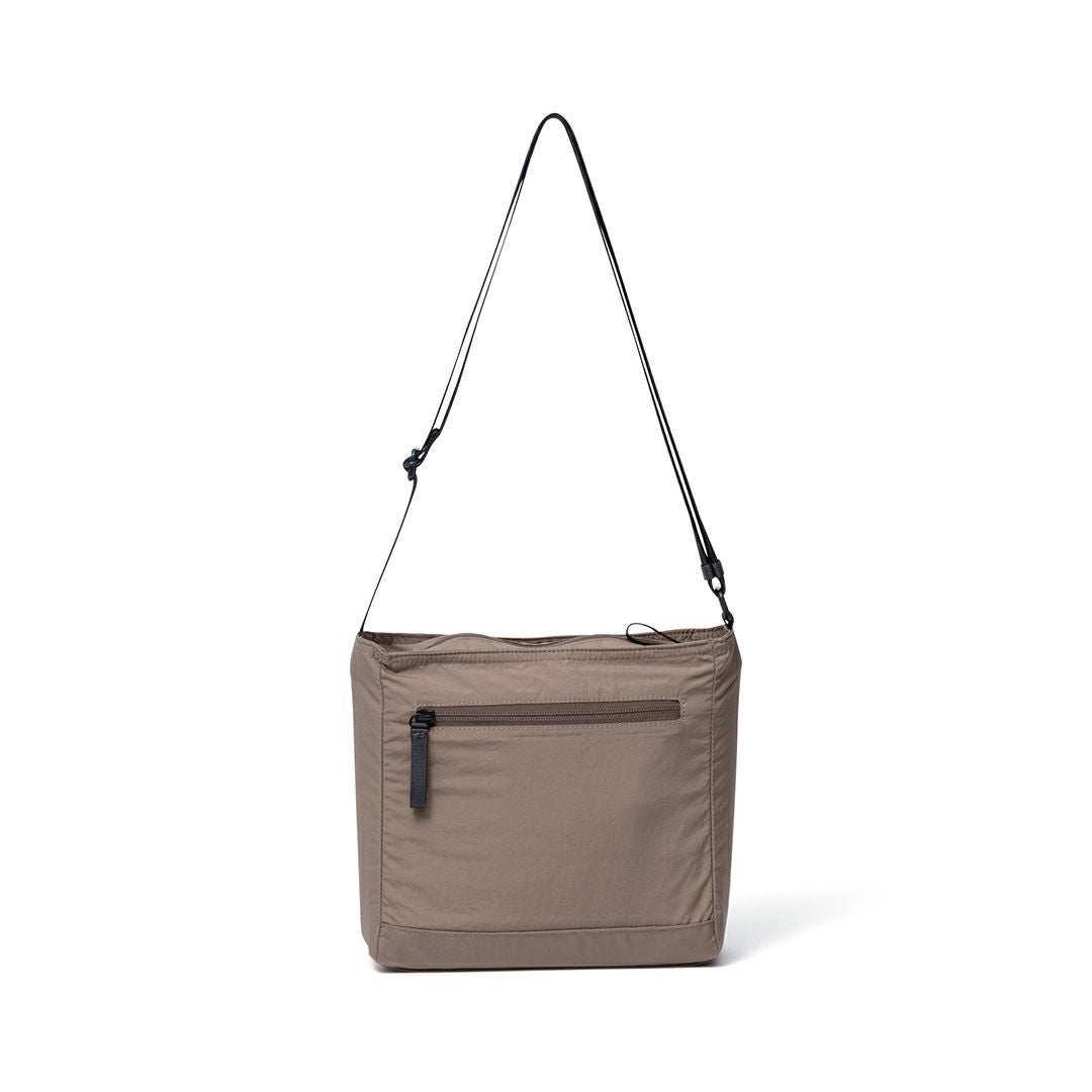 MARGARET HOWELL idea マドックス ショルダー 商品｜THE BAGMANIA