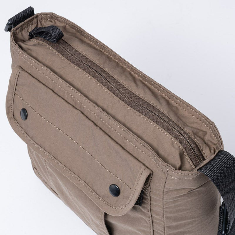 MARGARET HOWELL idea マドックス ショルダー ベージュ