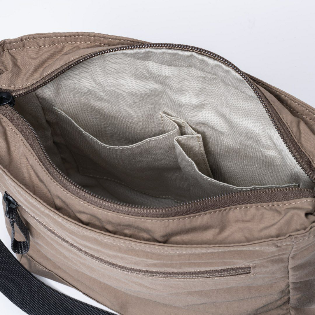 MARGARET HOWELL idea マドックス ショルダー 商品｜THE BAGMANIA