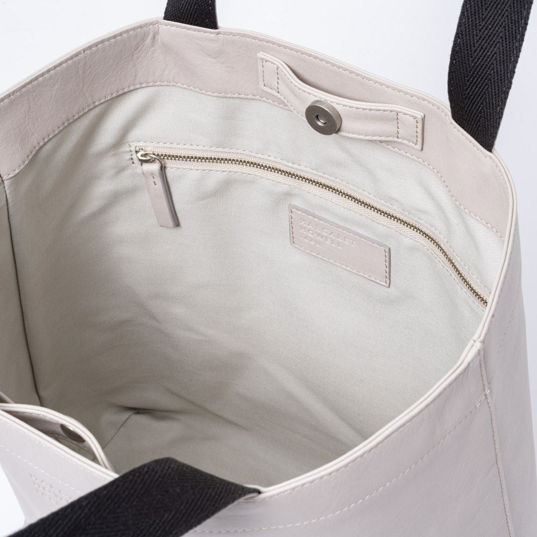MARGARET HOWELL idea テュードル トート(M) 商品｜THE BAGMANIA