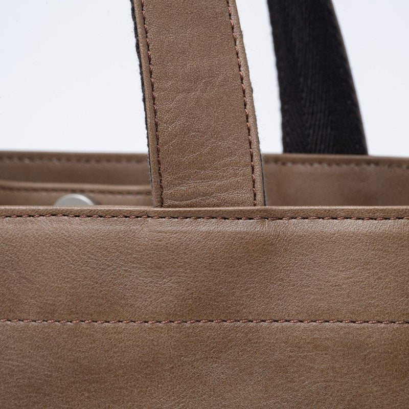 MARGARET HOWELL idea テュードル トート(M) モカ