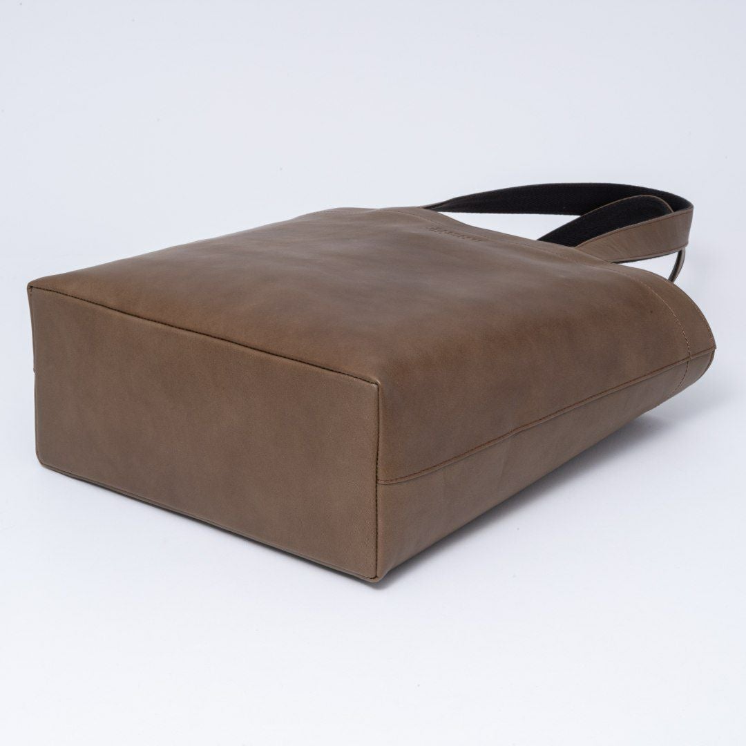 MARGARET HOWELL idea テュードル トート(M) 商品｜THE BAGMANIA