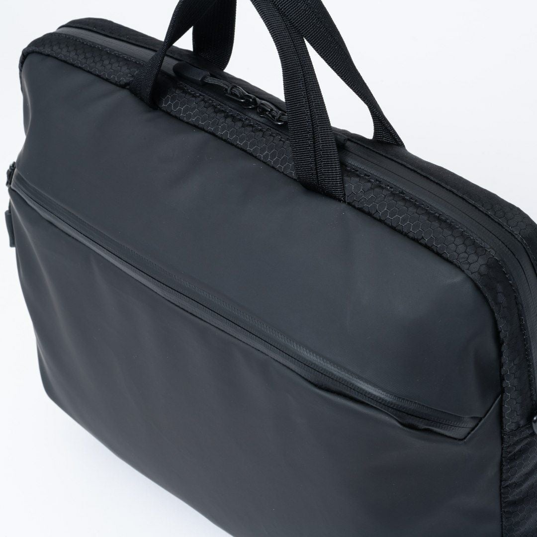 BEAMS DESIGN Watertight ブリーフケース(S)【BMMH5GT2】 ブラック