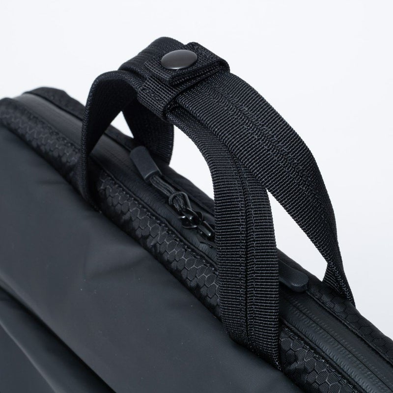 BEAMS DESIGN Watertight ブリーフケース(S)【BMMH5GT2】 ブラック