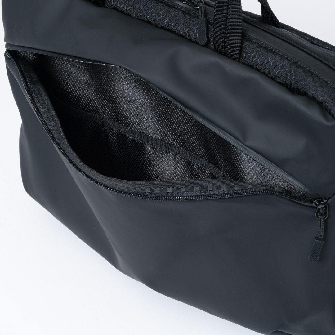 BEAMS DESIGN Watertight ブリーフケース(M) 商品｜THE BAGMANIA
