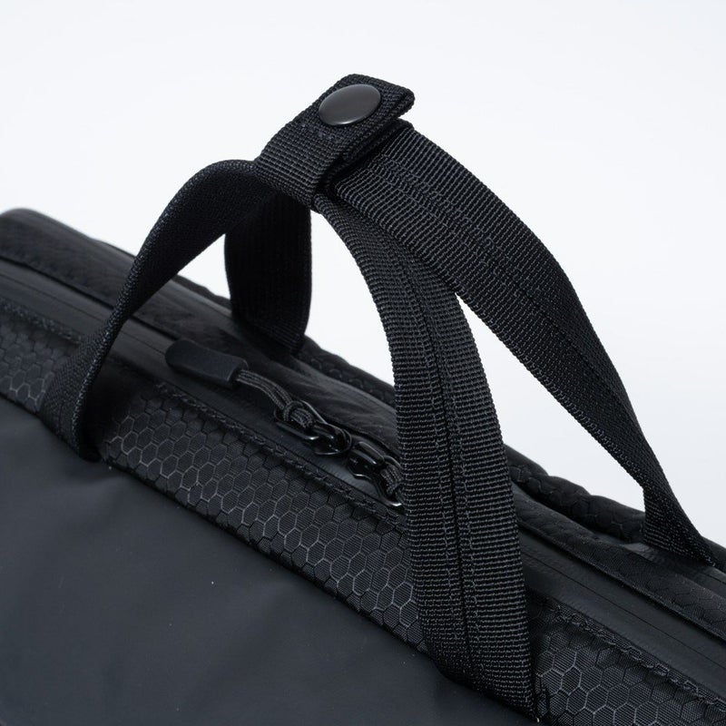 BEAMS DESIGN Watertight ブリーフケース(M)【BMMH5GT3】 ブラック