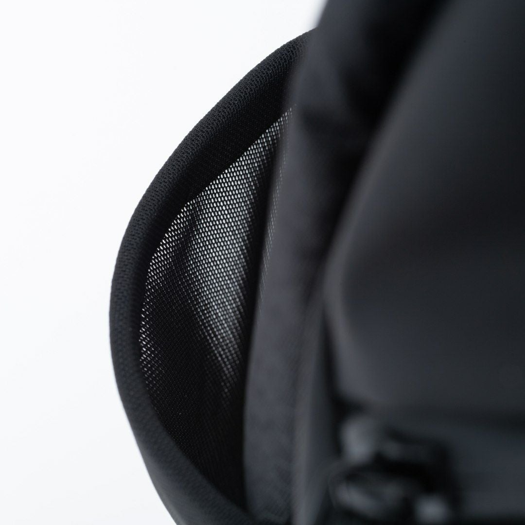 BEAMS DESIGN Watertight バックパック(M)【BMMH5GR1】 ブラック