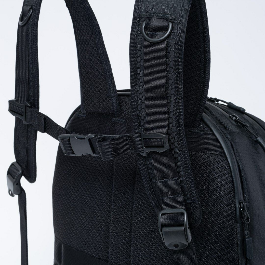 BEAMS DESIGN Watertight バックパック(M) 商品｜THE BAGMANIA