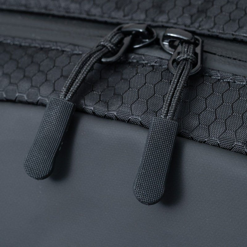 BEAMS DESIGN Watertight バックパック(L)【BMMH5GR2】 ブラック