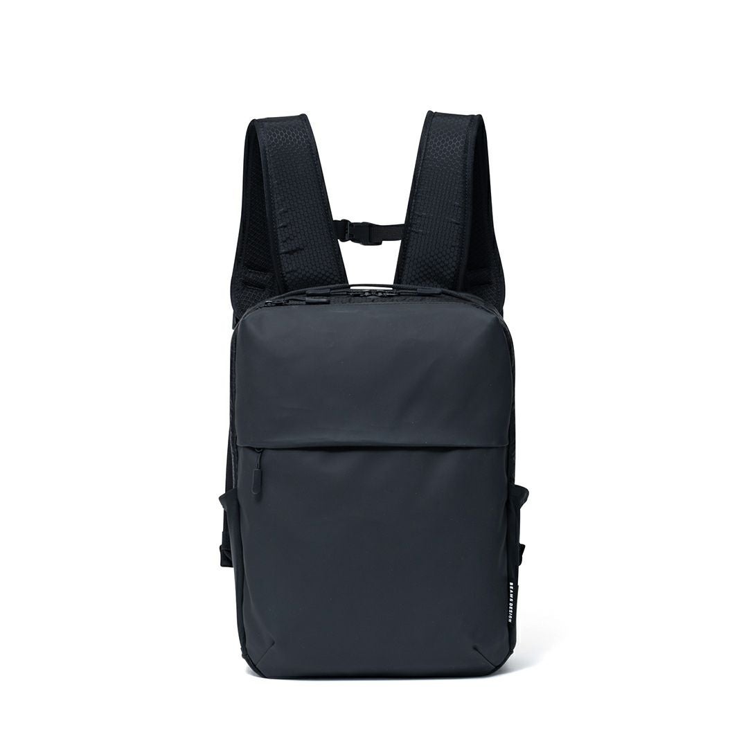 BEAMS DESIGN ブラックリュック BEAMS DESIGN Waterproof バックパック(S) 商品｜THE BAGMANIA