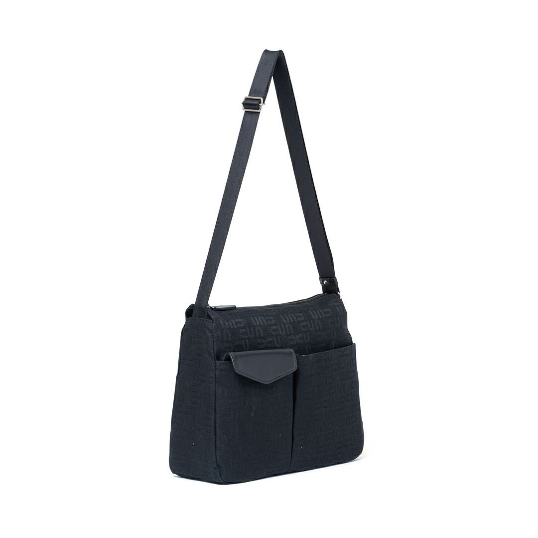 U by ungaroルイ ショルダー(L) ブラック