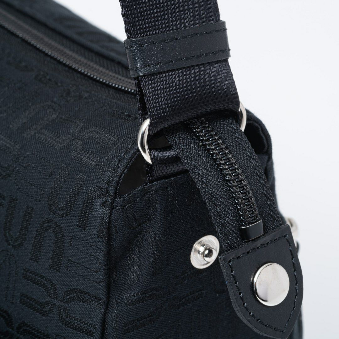 U by ungaroルイ ショルダー(L) ブラック