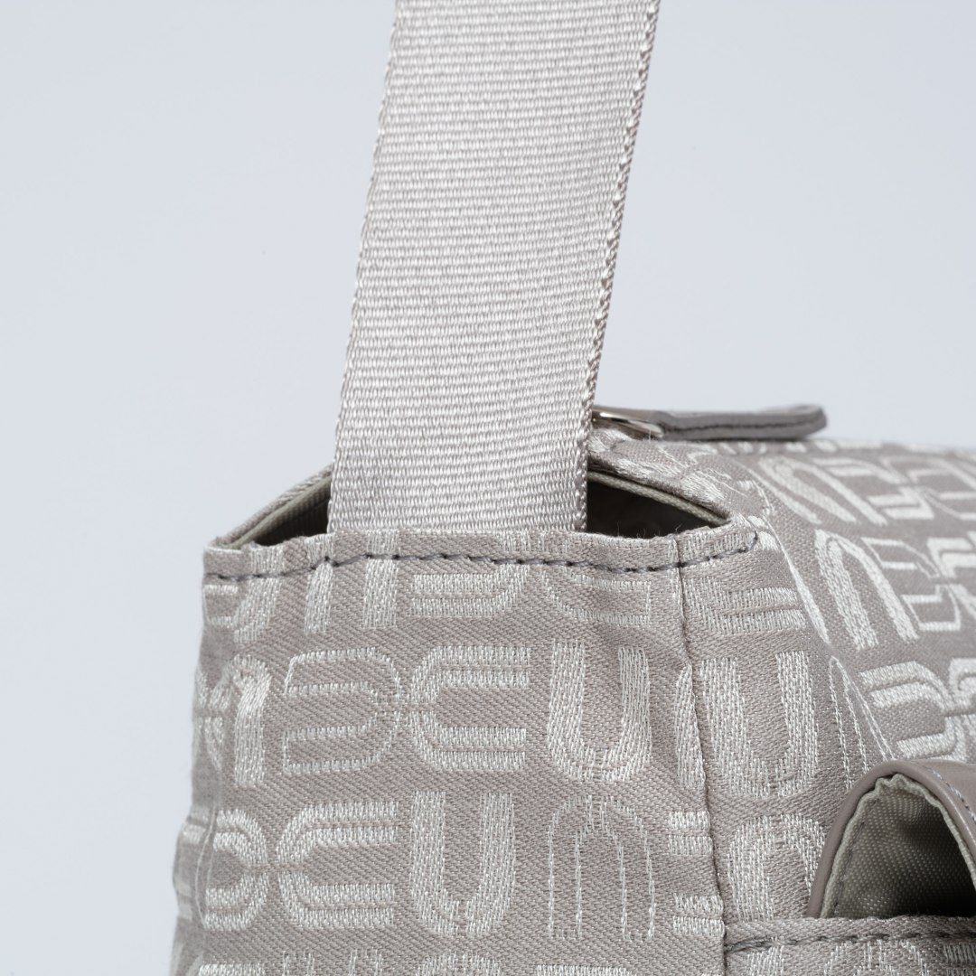 U by ungaroルイ ショルダー(M)ト ベージュ