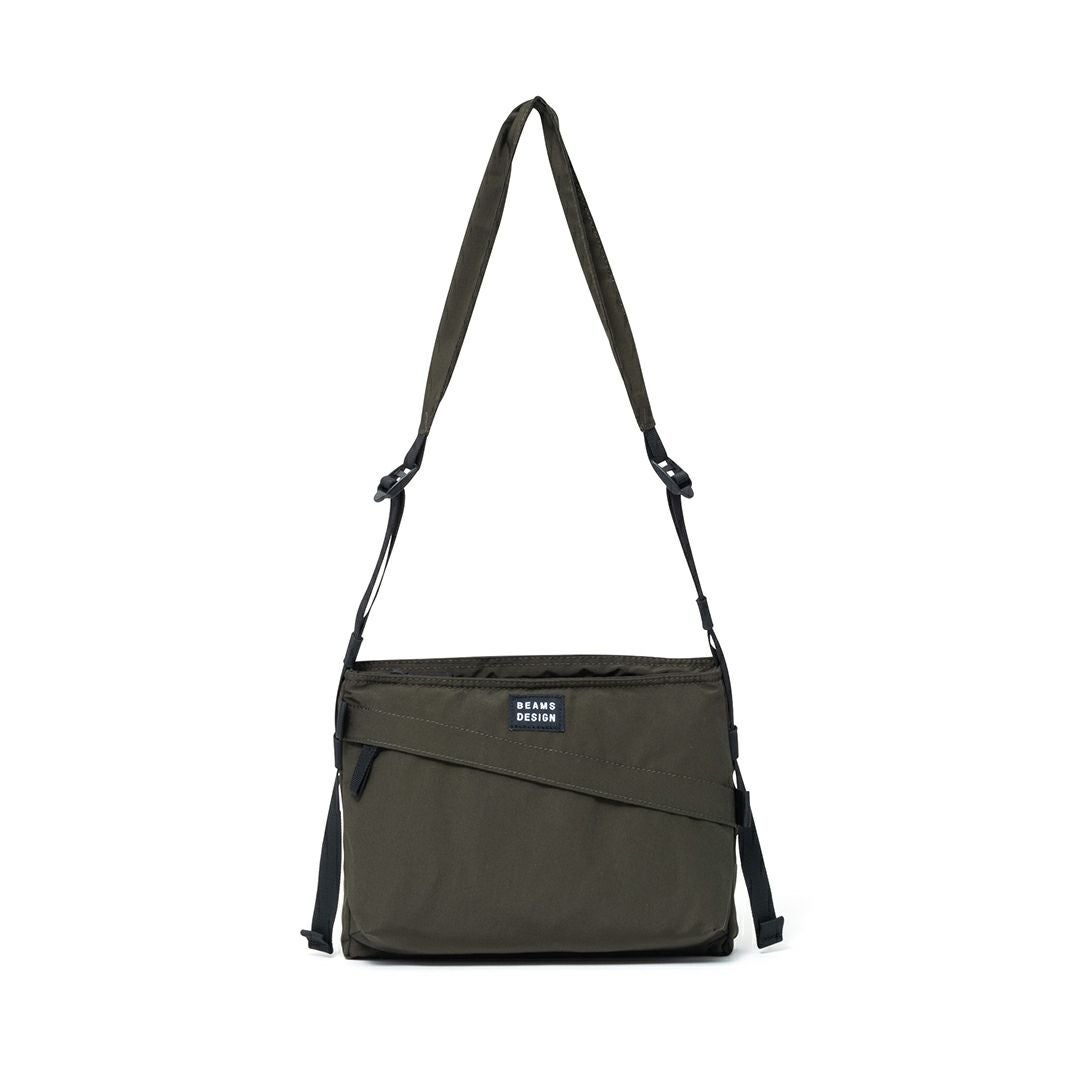 BEAMS DESIGN Diagonal サコッシュ【BMMH5ES1】 商品｜THE BAGMANIA