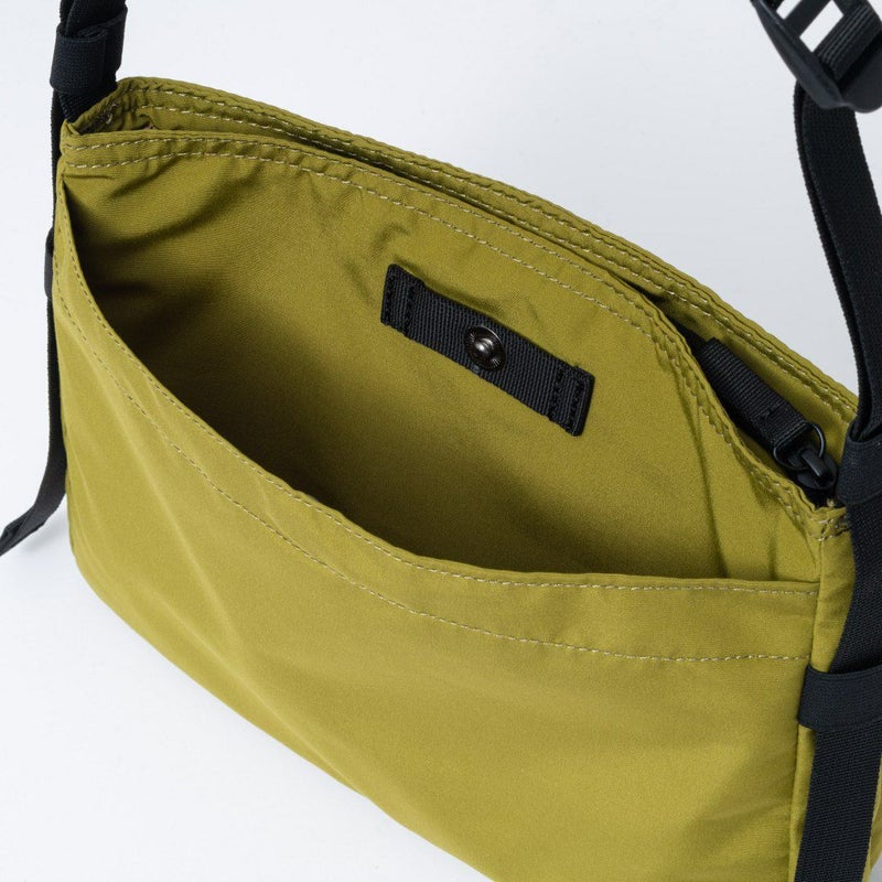 BEAMS DESIGN Diagonal サコッシュ【BMMH5ES1】 オリーブ