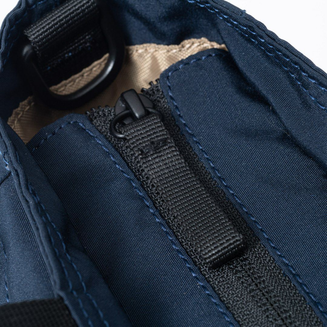 BEAMS DESIGN Diagonal 2WAYミニトート【BMMH5ET1】 ネイビー