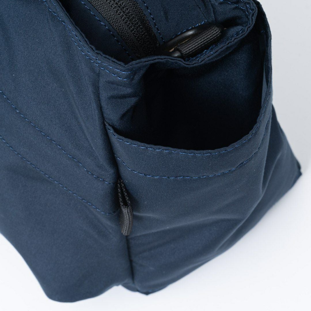 BEAMS DESIGN Diagonal 2WAYミニトート【BMMH5ET1】 ネイビー