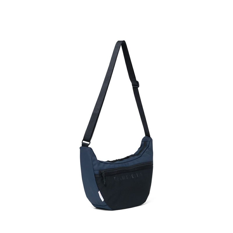 BEAMS DESIGN ELASTIC MESH ショルダーバッグ【BMMH0BSC】 ネイビー