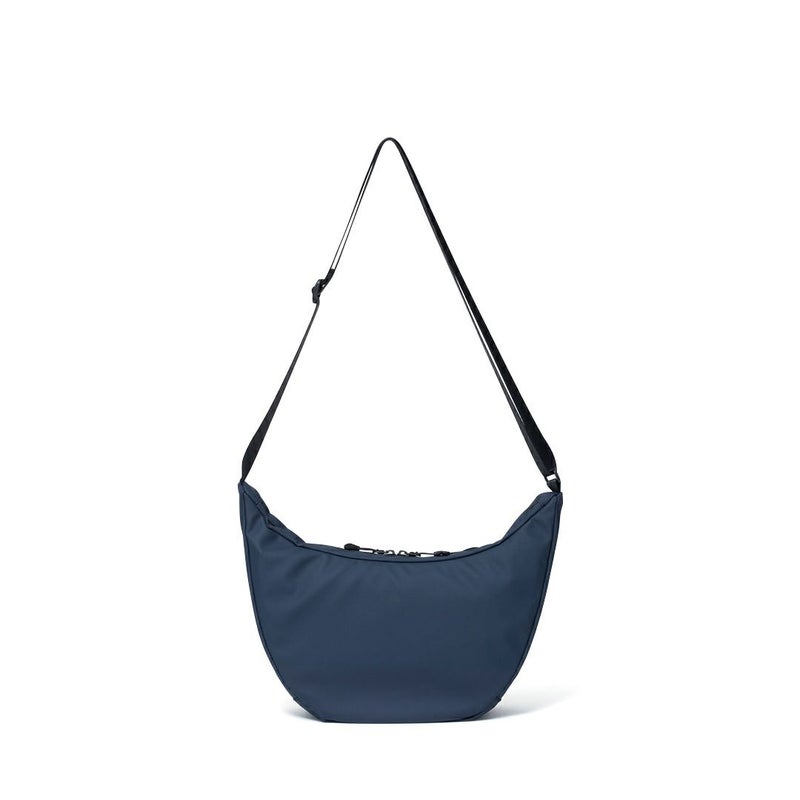 BEAMS DESIGN ELASTIC MESH ショルダーバッグ【BMMH0BSC】 ネイビー