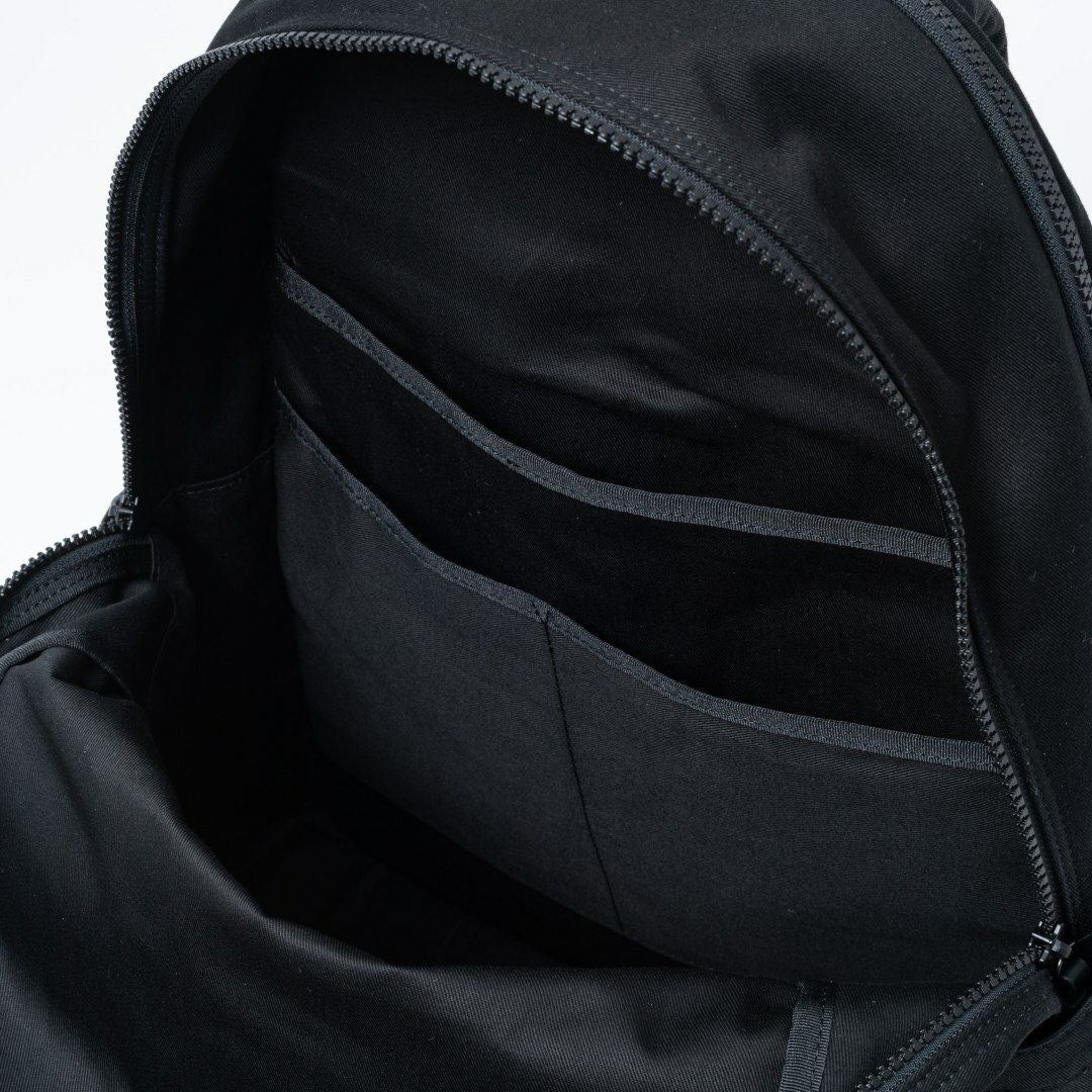 MARGARET HOWELL idea Weather proof バックパック ブラック